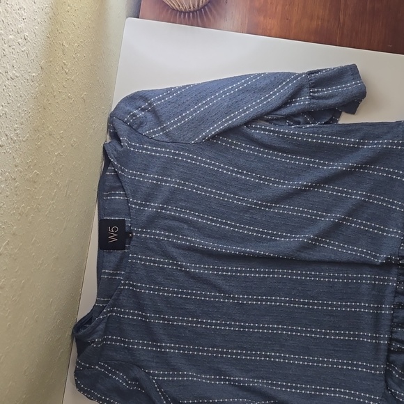 1 Preloved Size Medium blue pullover blouse - Picture 5 of 8